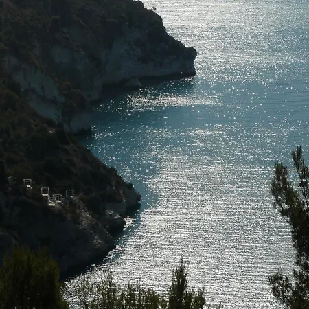 Κάμπινγκ Fontana Delle Rose 3*